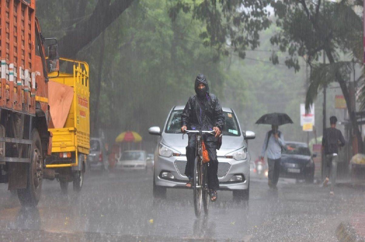 Weather Forecast Today: आज कहीं बरसेंगे बदरा तो कहीं उमस करेगी परेशान, हरियाणा में ऐसा रहेगा मौसम का हाल; देखें IMD की ताजा रिपोर्ट